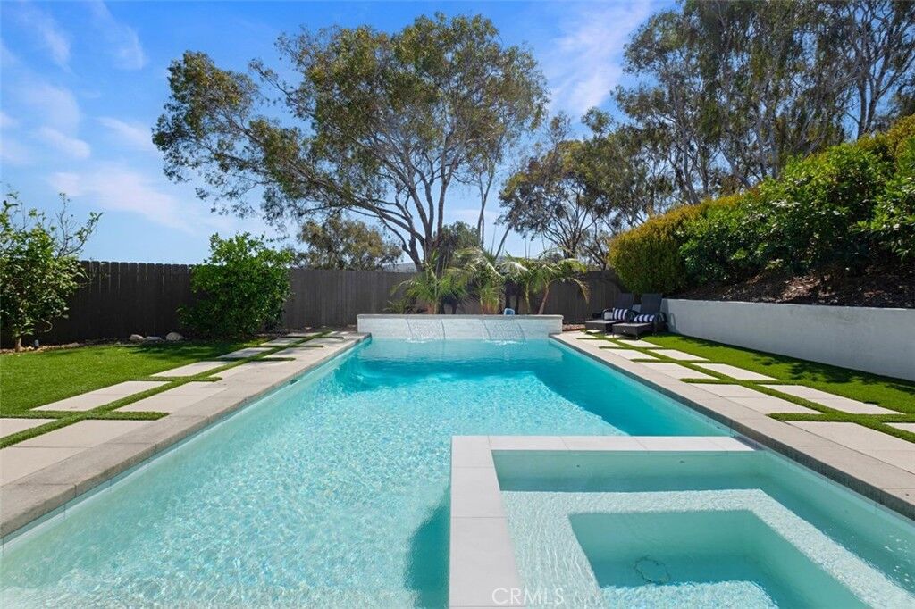 Property Photo: 2886 Calle Heraldo CA 92673
