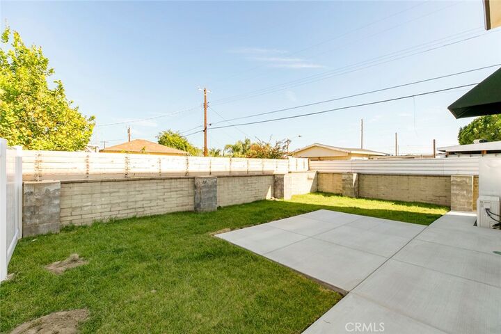 Property Photo:  7612 N Shadyglade Avenue  CA 91605 