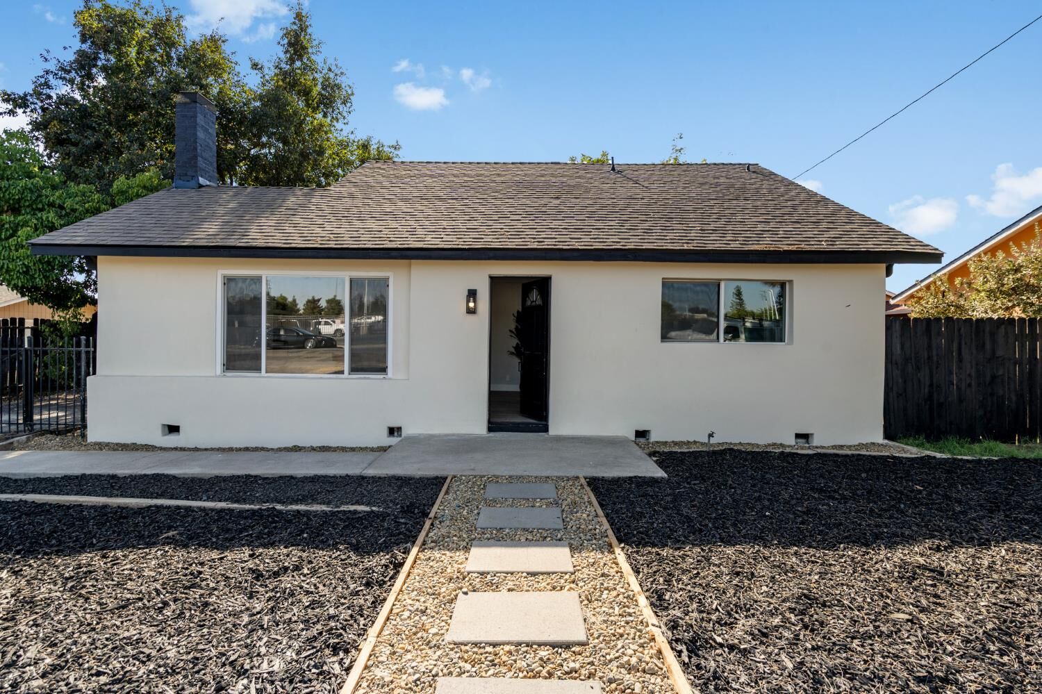 Property Photo:  332 Hinkley Avenue  CA 95361 