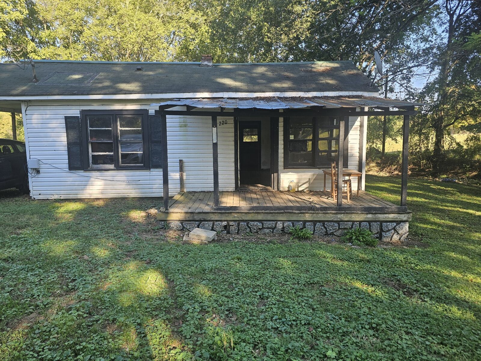 Property Photo:  220 Oak St  TN 38463 