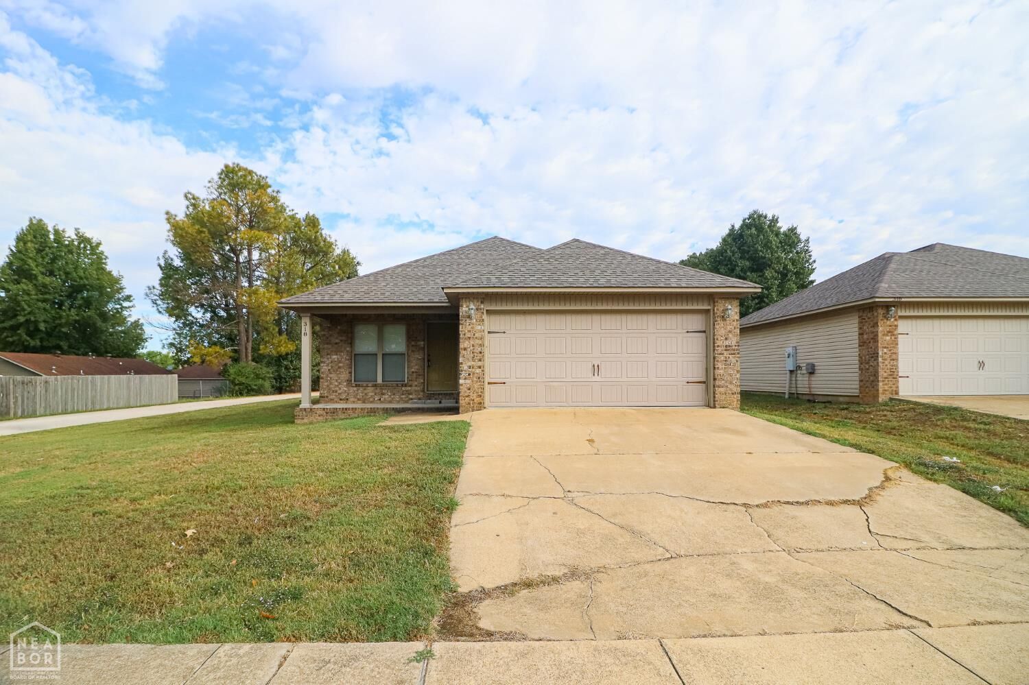 Property Photo:  318 W School Street  AR 72417 