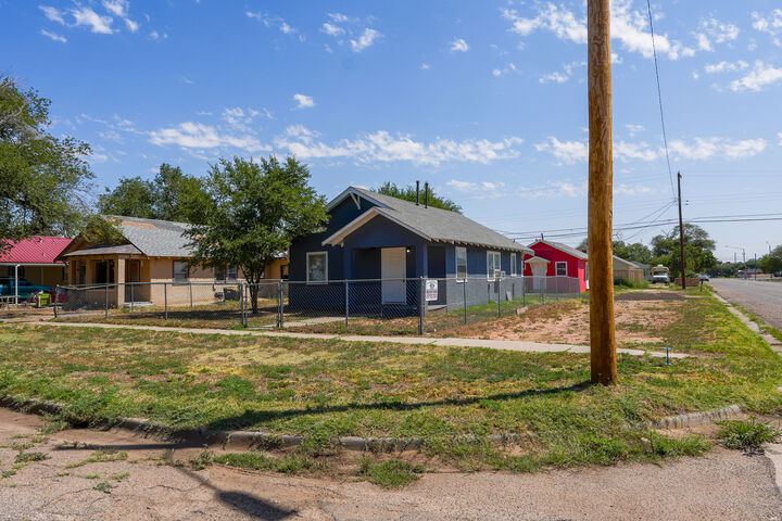 Property Photo: 1001 Sheldon St NM 88101