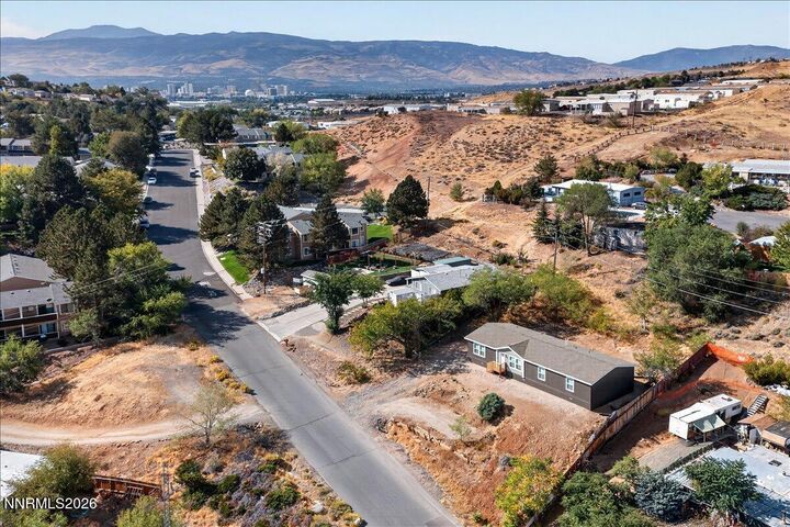 Property Photo: 4657 E Leonesio Drive NV 89433