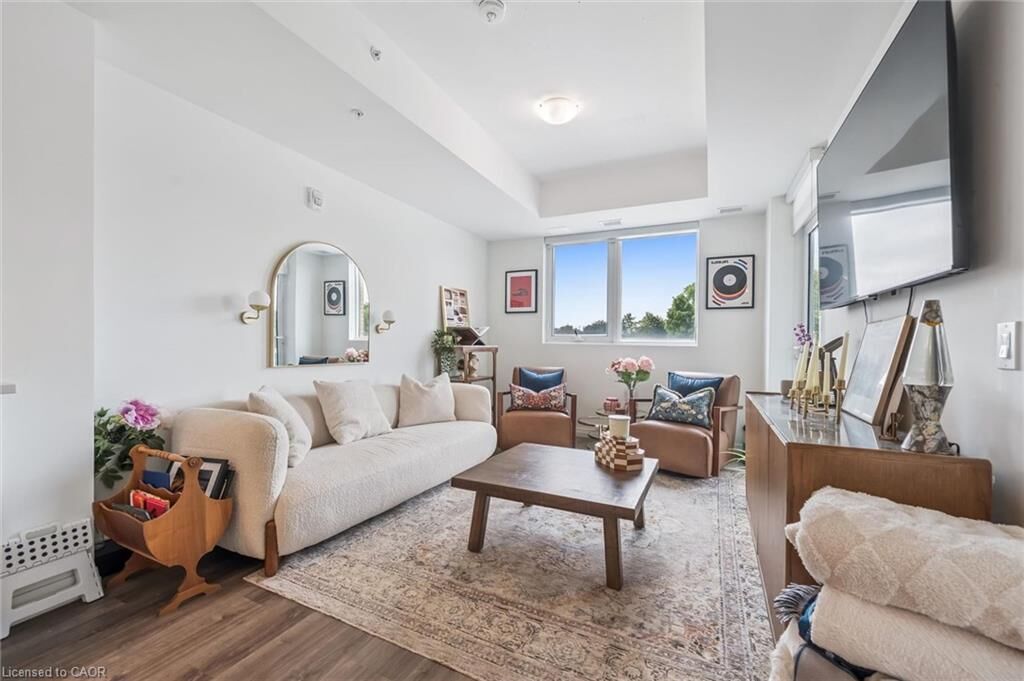 Property Photo:  108 Garment Street 213  ON N2G 0E2 