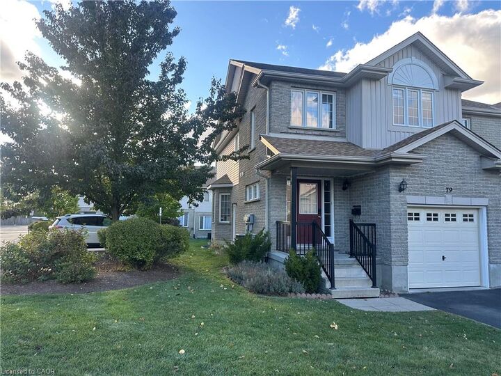Property Photo: 105 Pinnacle Drive 79 ON N2P 1B8