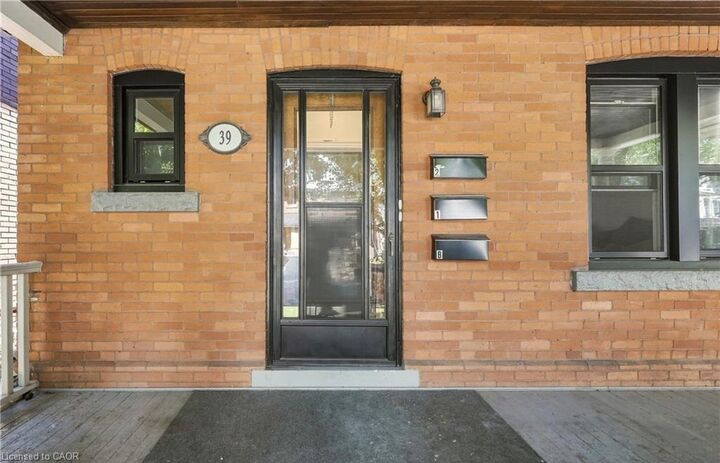 Property Photo:  39 Garfield Avenue S 1  ON L8M 2R9 
