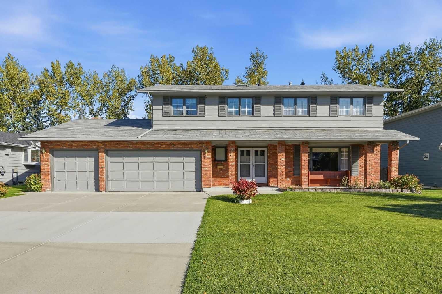 Property Photo:  751 Willamette Drive SE  AB T2J 2A3 