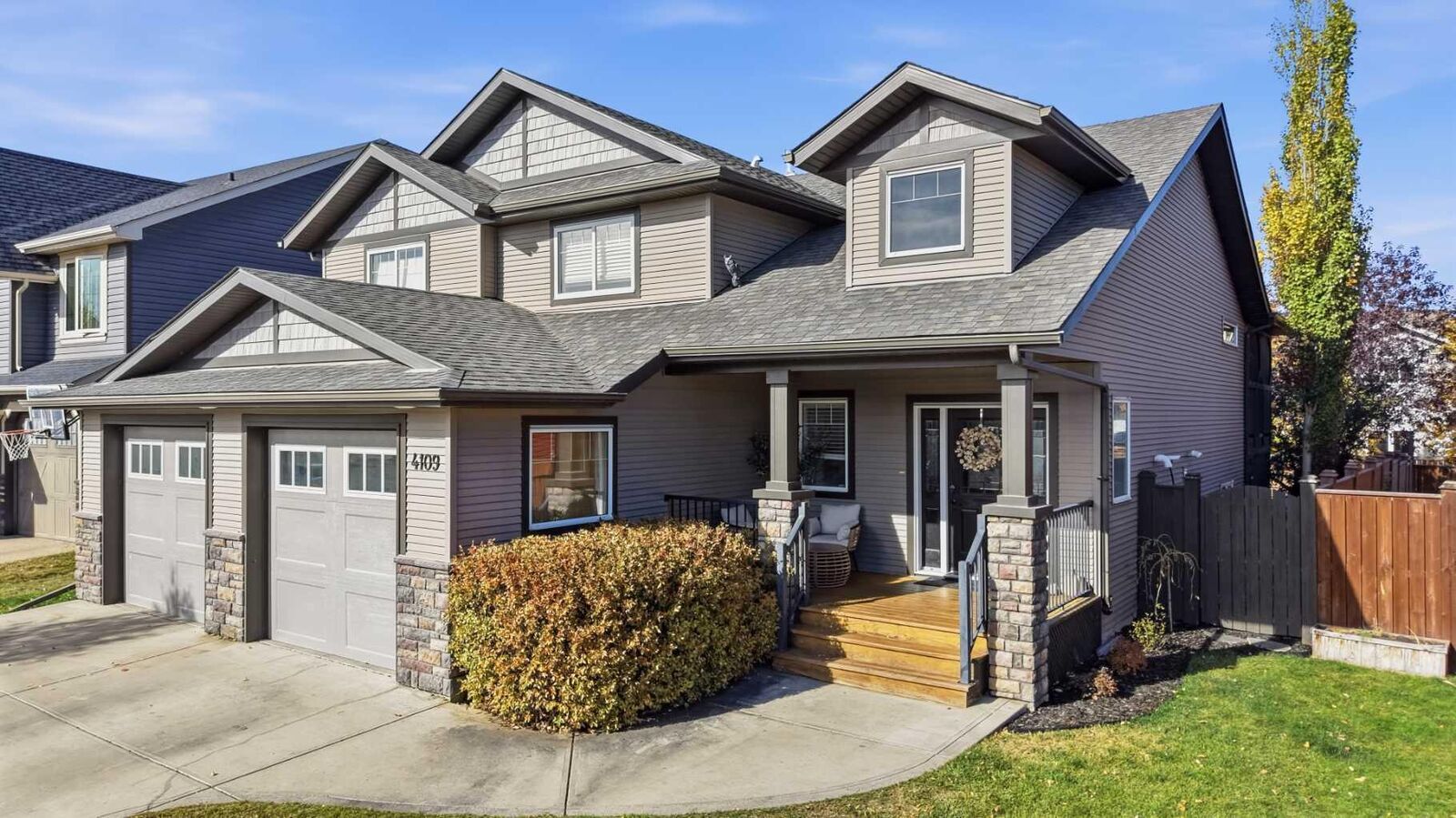 Property Photo:  4109 45 Avenue  AB T4S 0B9 