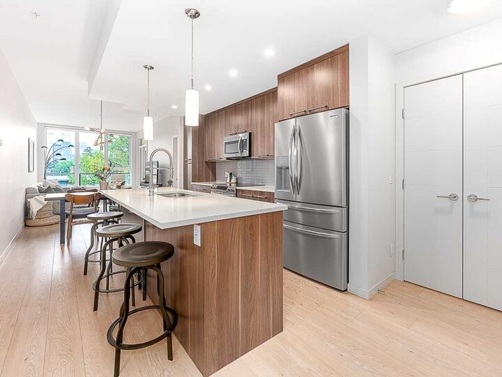 Property Photo:  317 22 Avenue SW 302  AB T2S 3H6 