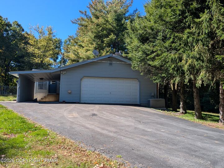 Property Photo:  132 Leather Lane  PA 18353 