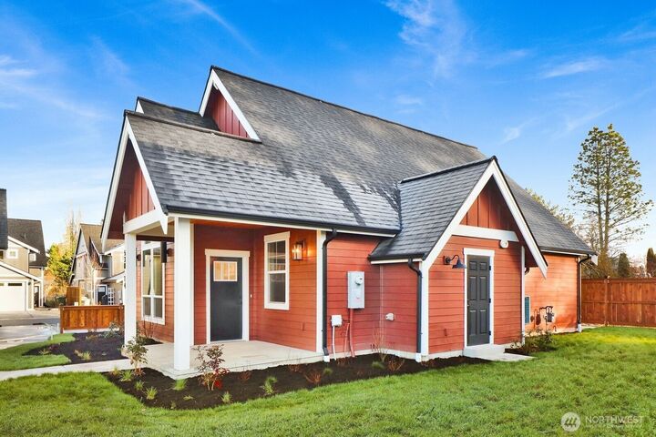 Property Photo: 530 E Sunset Drive 14 WA 98225
