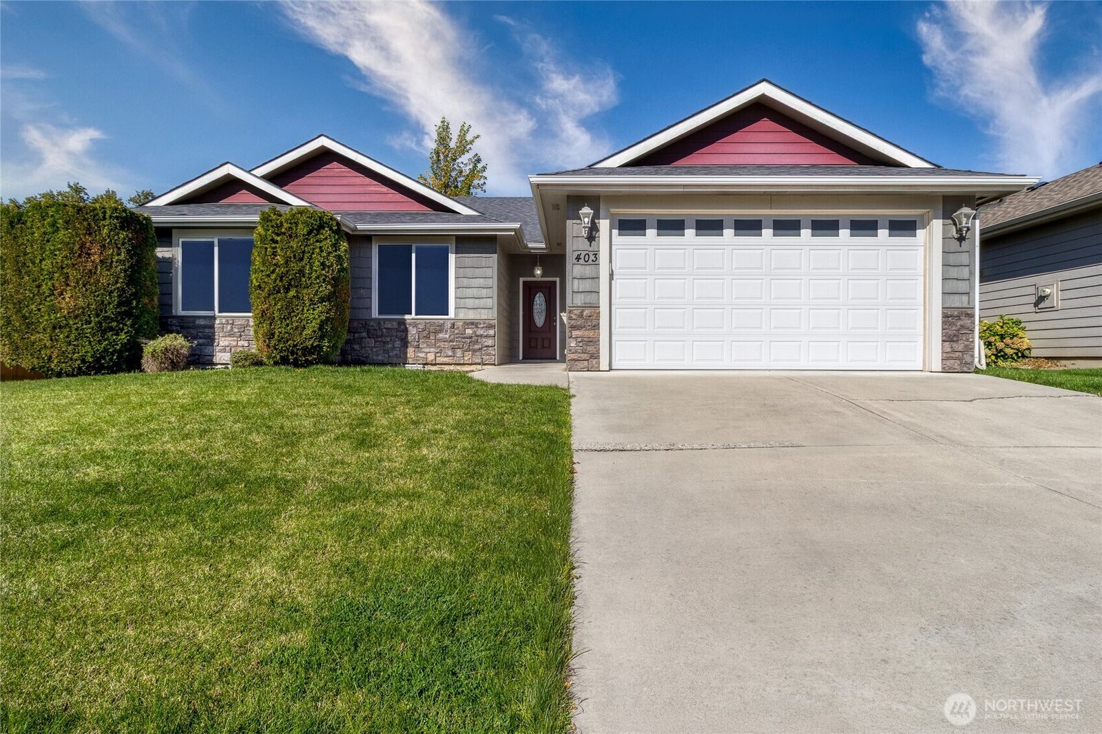 Property Photo:  403 SE 3rd Street  WA 99324 