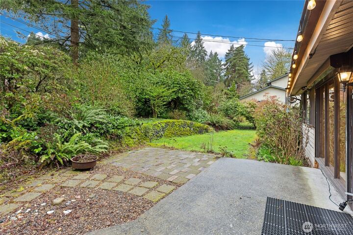 Property Photo: 6526 NE 198th Street WA 98028