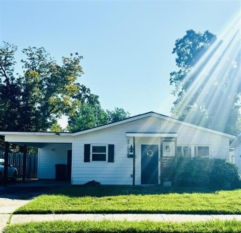 Property Photo:  4009 Swanee Street  LA 70607 