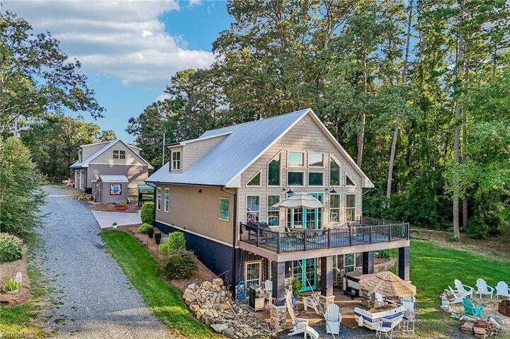 Property Photo: 1230 Panther Point Road NC 28137