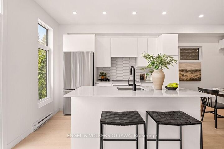 Property Photo:  51 Fairmont Avenue A  ON K1Y 1X4 