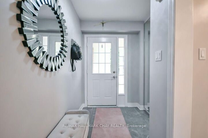 Property Photo:  289 Esther Drive  ON L4N 0G1 