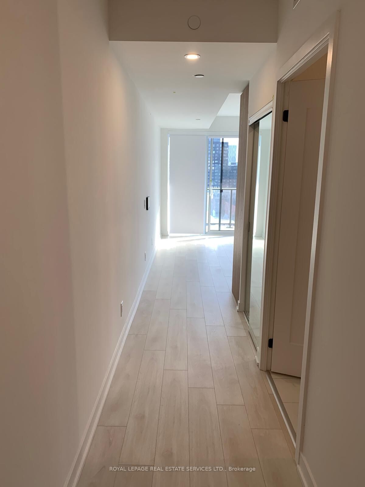 Property Photo:  5 Defries Street 712  ON M5A 0W7 