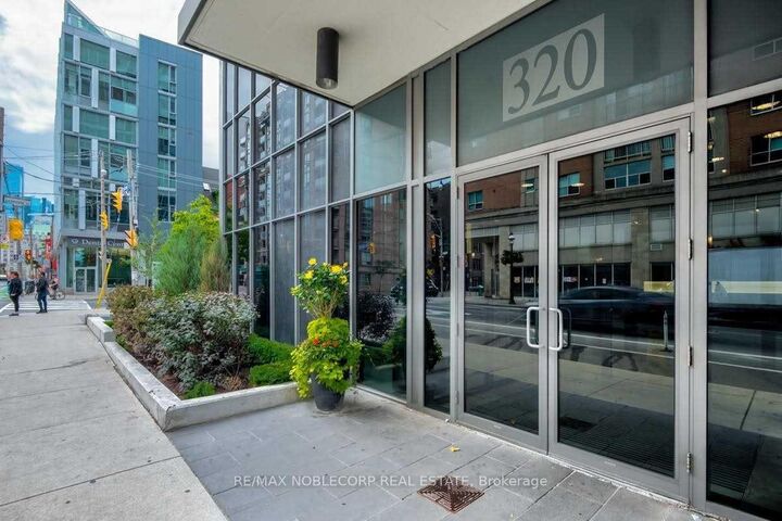 Property Photo:  320 Richmond Street E 709  ON M5A 1P9 