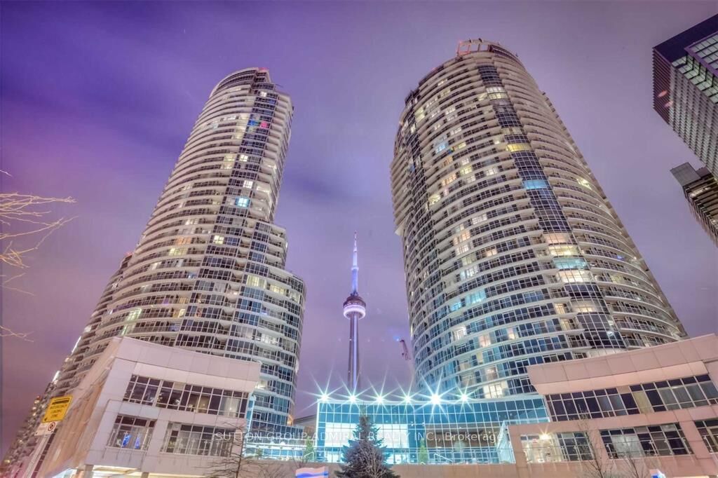 Property Photo:  208 Queens Quay W 1207  ON M5J 2Y5 