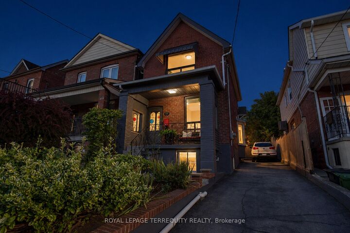 Property Photo:  211 Blackthorn Avenue  ON M6N 3H7 