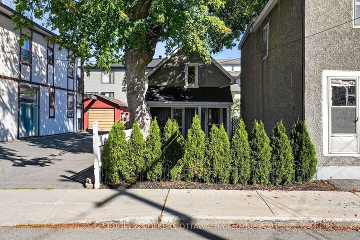 Property Photo:  319 Savard Avenue  ON K1L 7S1 