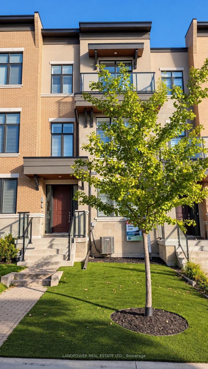 Property Photo:  8 Aylin Crescent  ON L6A 4Z8 