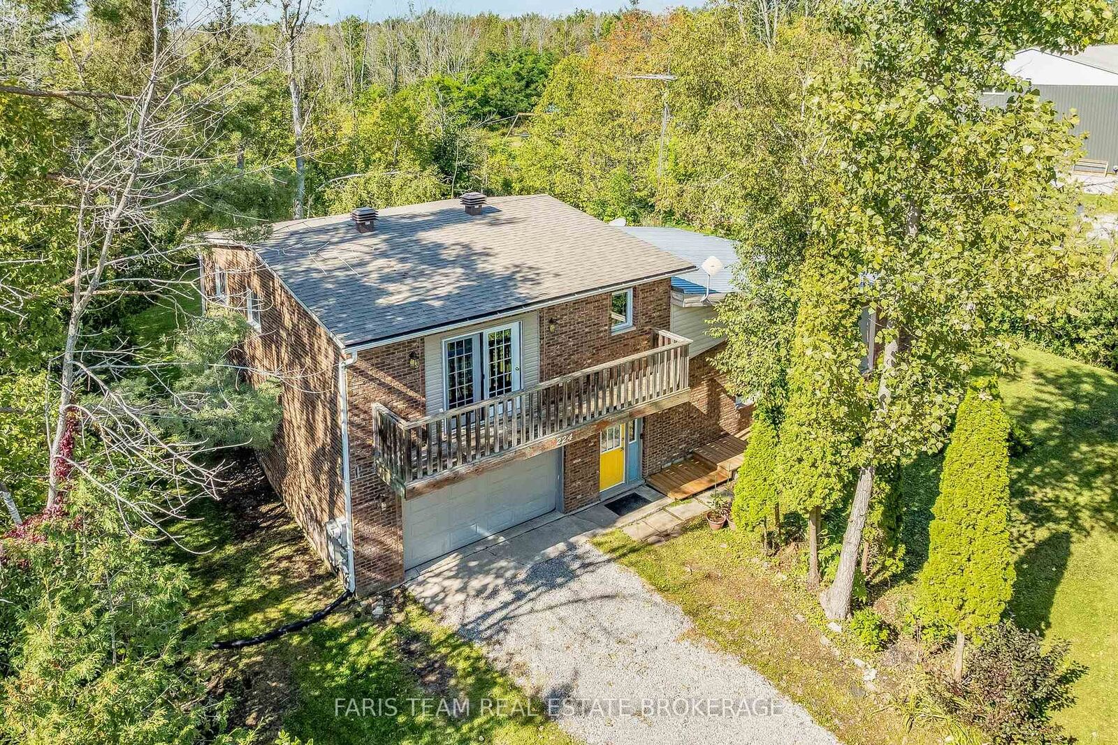 Property Photo: 224 Lakeshore Road W ON L0L 2E0