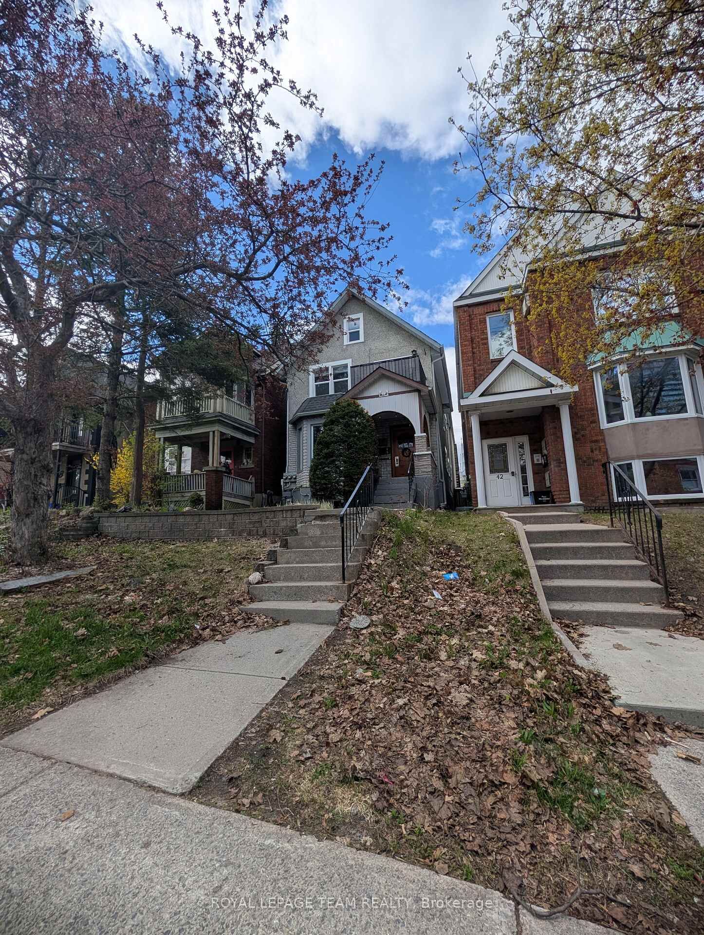 Property Photo:  44 Spadina Avenue Unit 2  ON K1Y 2B6 