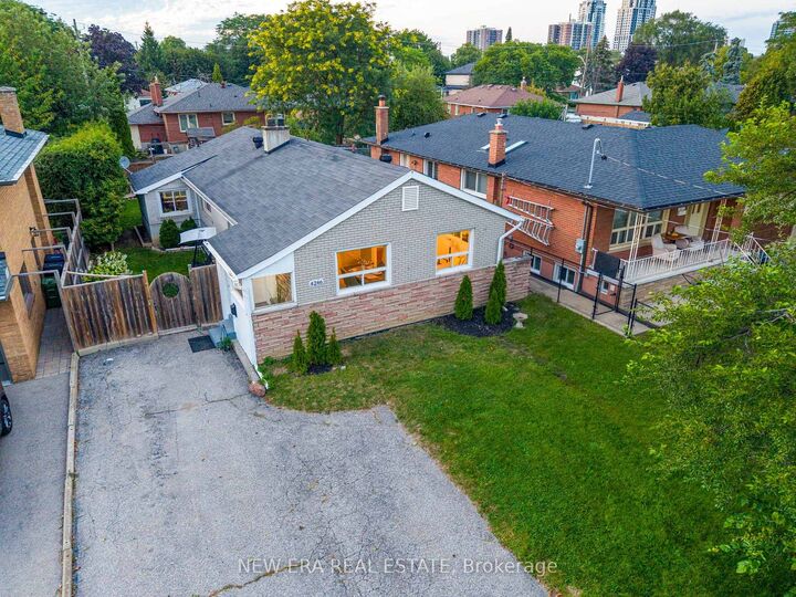 Property Photo:  4246 Bloor Street W  ON M9C 1Z7 