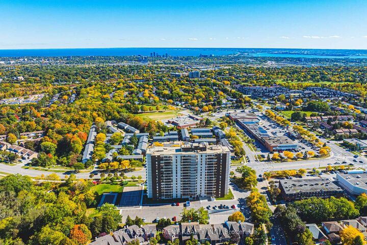 Property Photo:  2055 Upper Middle Road 1105  ON L7P 3P4 