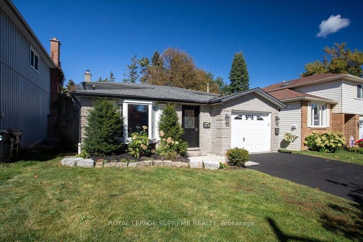 Property Photo:  46 Ridgeway Avenue Upper  ON L4N 5L2 
