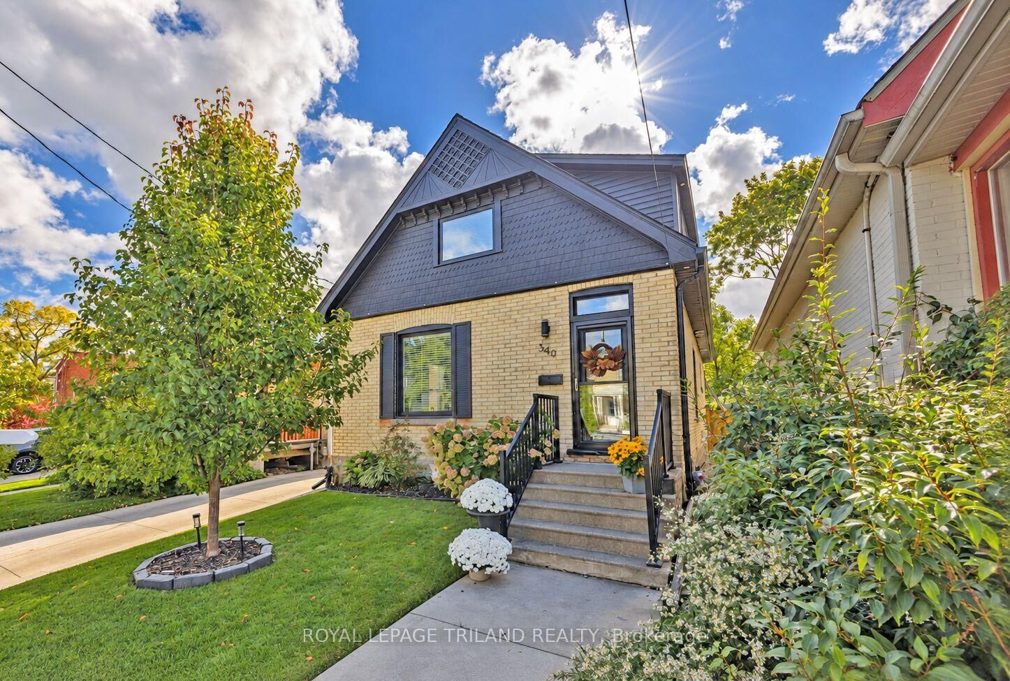Property Photo:  349 Emery Street E  ON N6C 2E4 