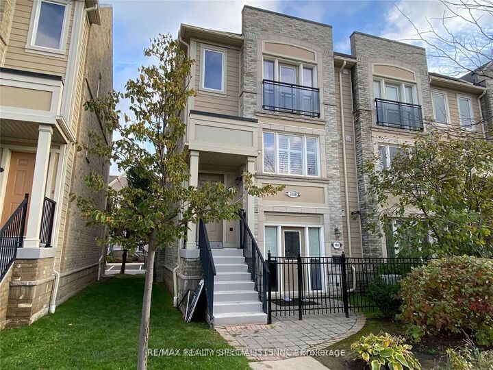 Property Photo:  3108 Eglinton Avenue W 100  ON L5M 8C5 
