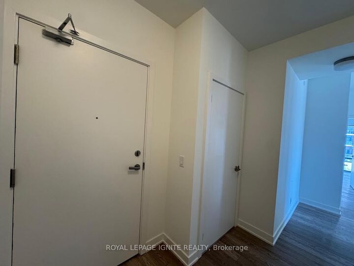 Property Photo:  51 Clarington Boulevard 206  ON L1C 7J8 