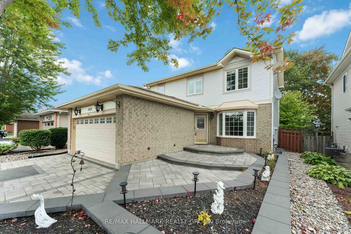 Property Photo: 2053 Rolling Brook Drive ON K1W 1C9