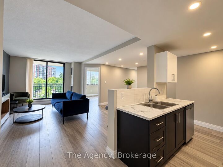 Property Photo:  2200 Sherobee Road 403  ON L5A 3Y3 