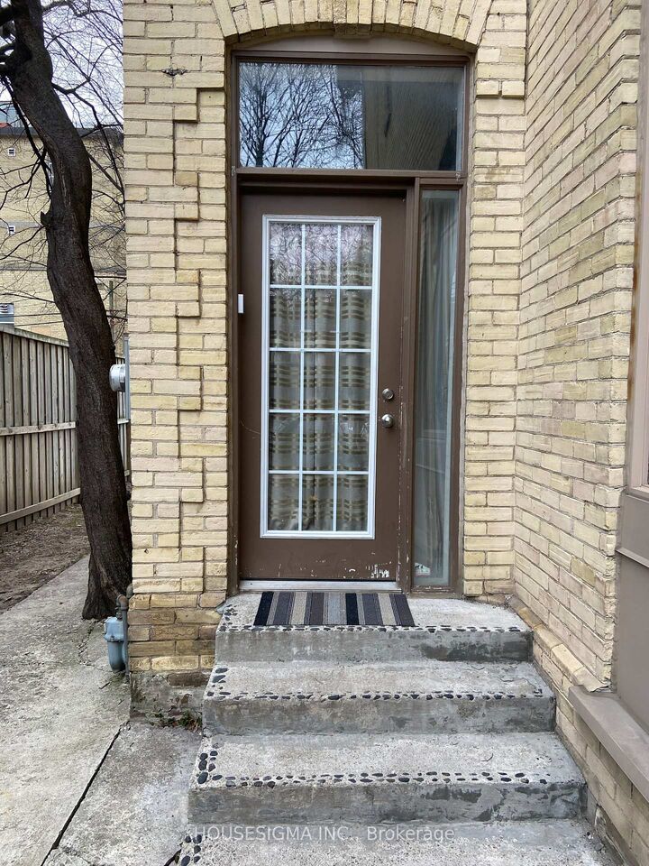 Property Photo:  104 Pembroke Street Main #1  ON M5A 2N8 