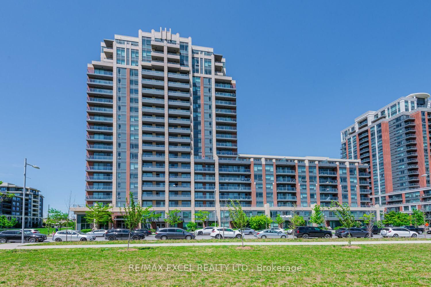 Property Photo:  18 Uptown Drive 225  ON L3R 5M5 