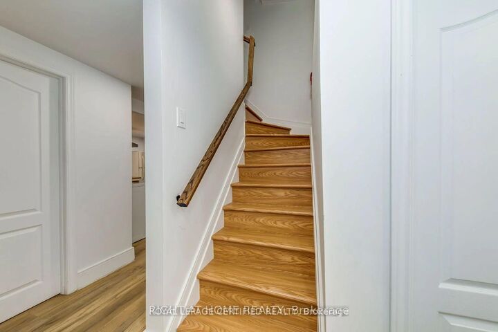 Property Photo:  4230 Credit Pointe Drive Bsmt  ON L5M 3K2 