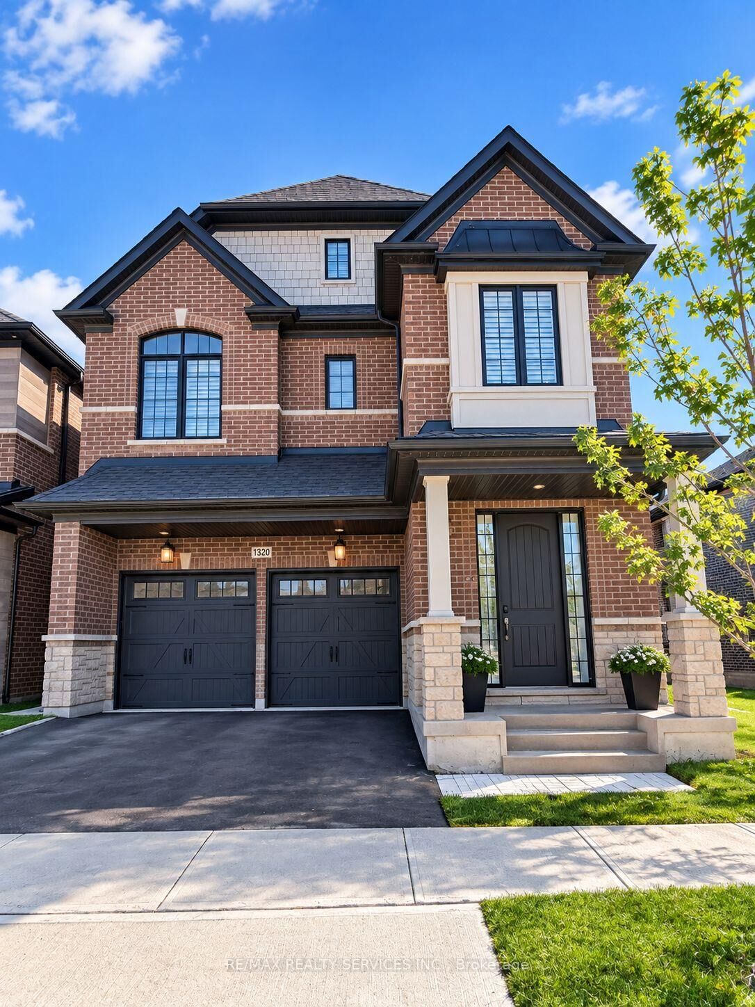 Property Photo:  1324 Peony Path Lower  ON L6H 7Z7 