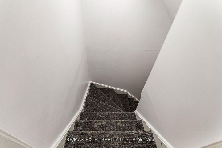 Property Photo:  218 Angeline Street N  ON K9V 5E9 