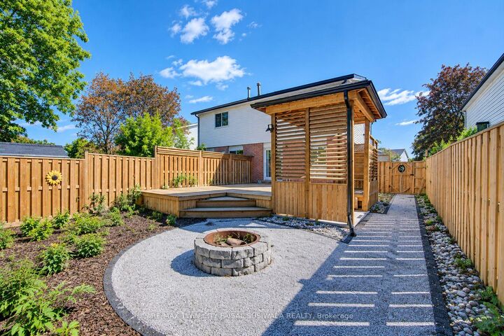 Property Photo:  56 Poplar Drive  ON N3C 3X3 
