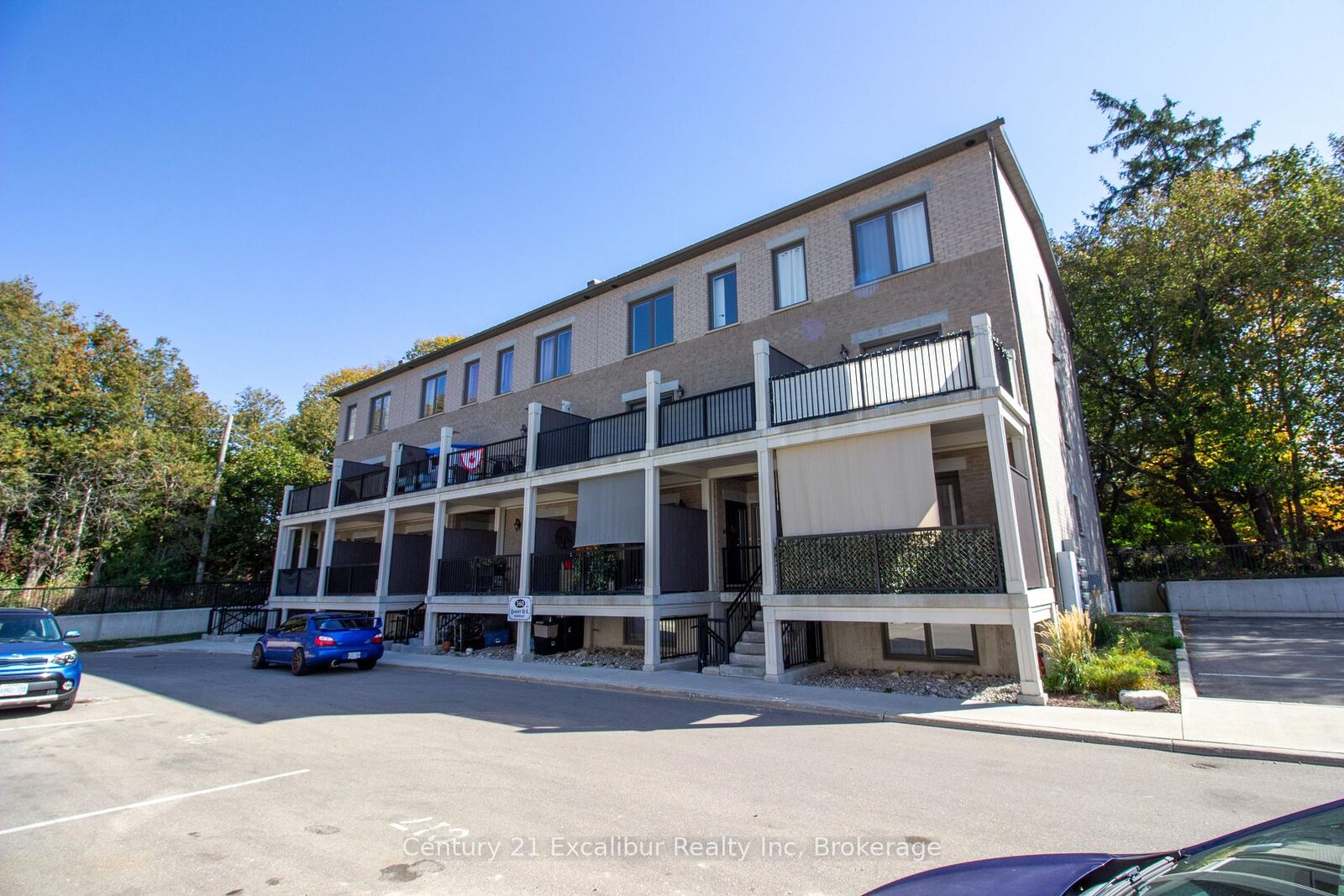 Property Photo:  360 Queen Street E 2C  ON N1M 1T4 
