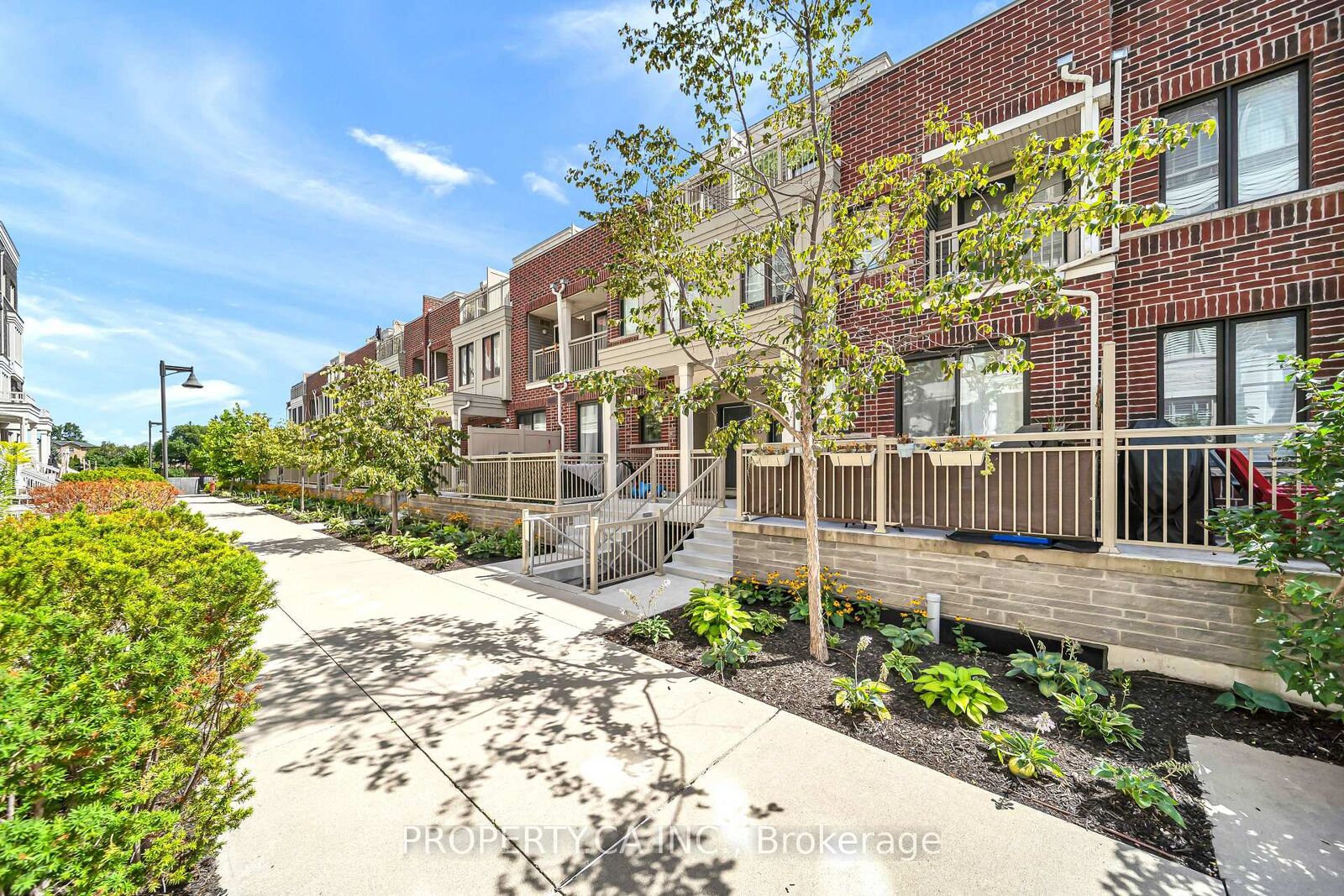 Property Photo:  135 Long Branch Avenue 7  ON M8W 0A9 