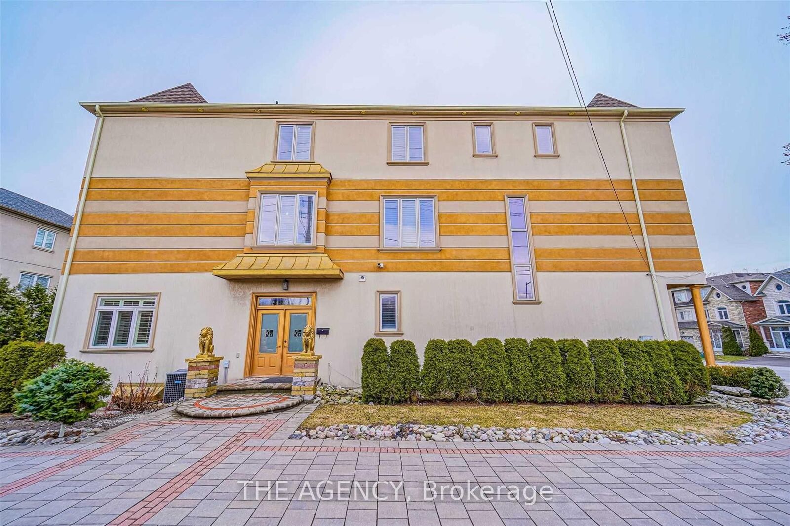 Property Photo:  83 Elm Avenue Main Floor  ON L4C 6K8 
