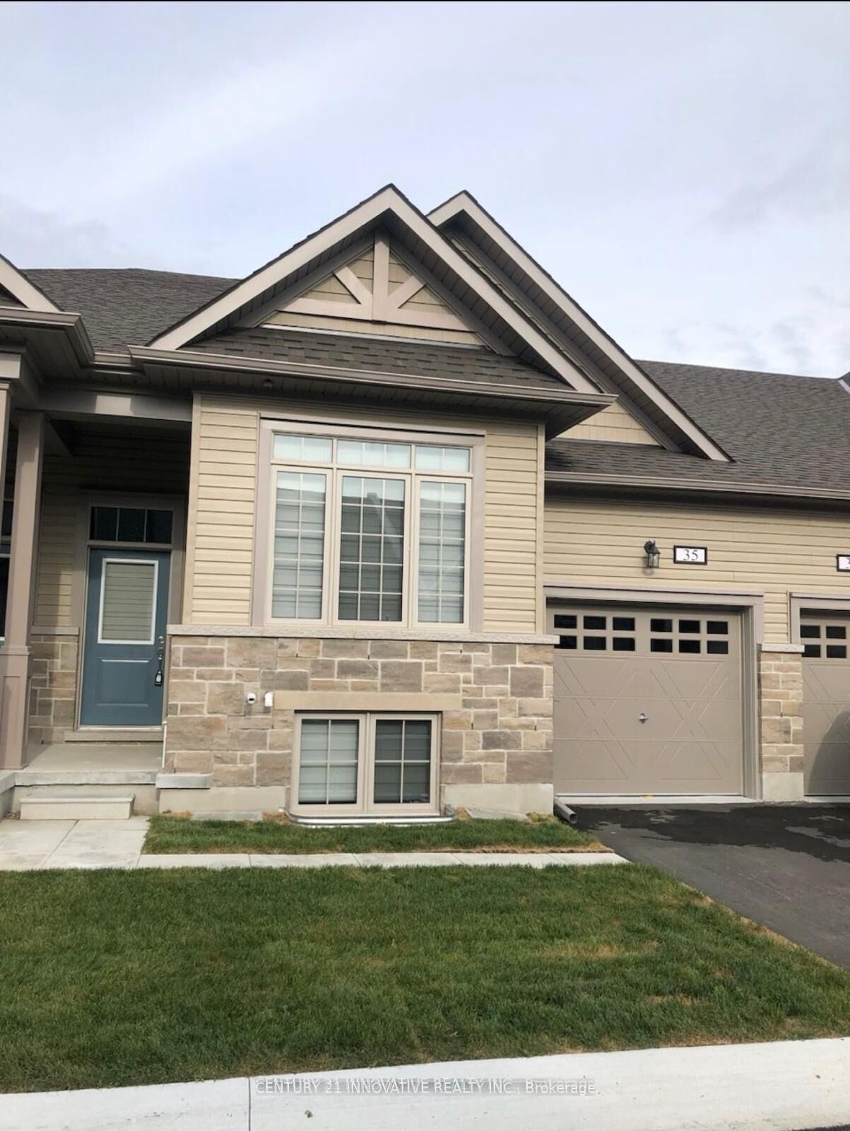 Property Photo:  17 Lakewood Crescent S 35  ON K0M 1A0 