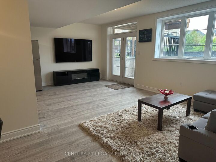 Property Photo:  42 Lost Canyon Way Wo Bsmt  ON L6X 3A6 