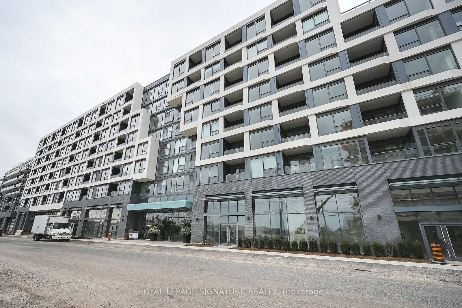 Property Photo:  2450 Old Bronte Road 333  ON L6M 5P6 