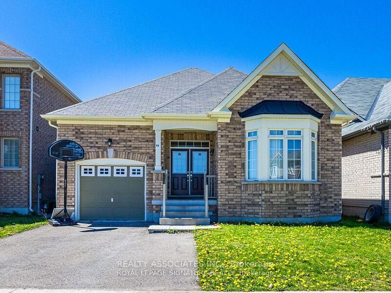 Property Photo:  64 Pedwell Street  ON L1B 0E1 